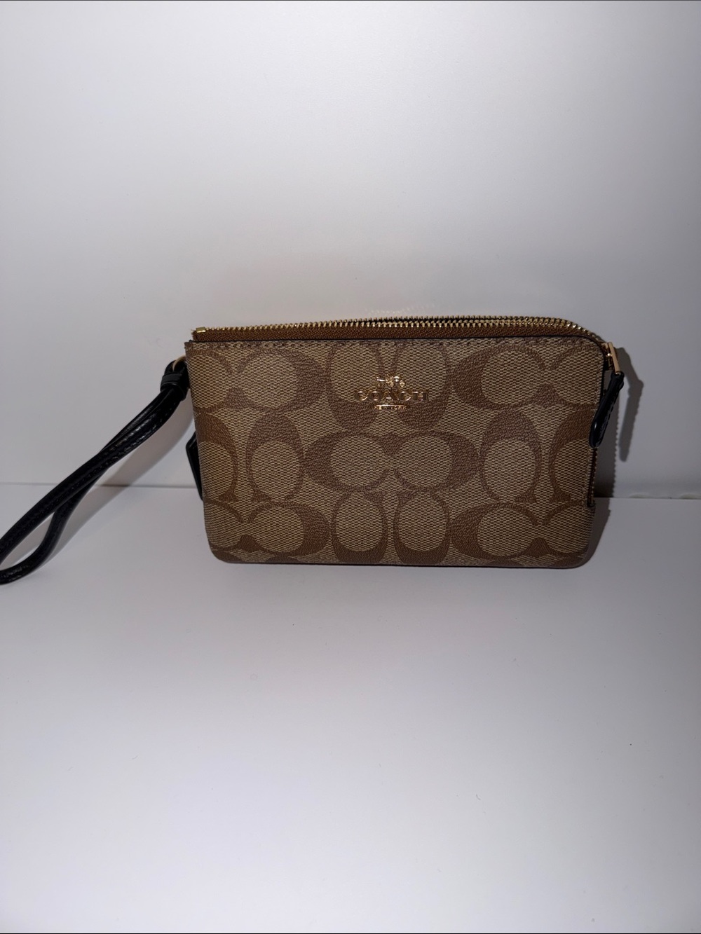 Coach 2 Compartment Coin Purse Wallet 2 in 1 Dark Leather Coach logo Light Logo